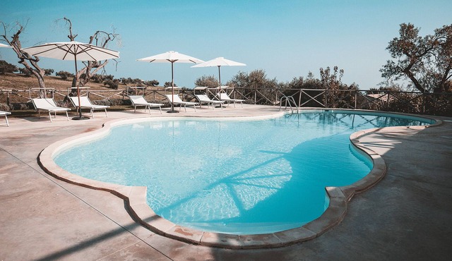The Cherry Tree, sea view relaxation with pool