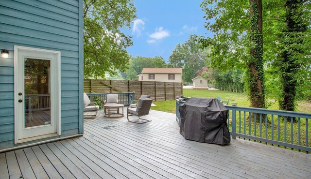 The Chesapeake Hideaway Private Deck + Firepit