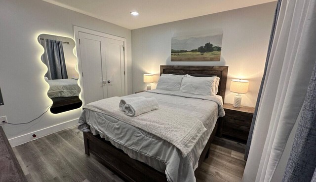 The Chic Suite: 1BR with Luxe Amenities