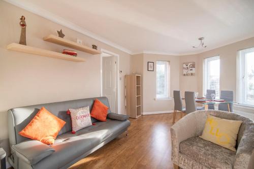 The Cluthar - Ground Floor West End City Centre Rockvilla flat & Parking