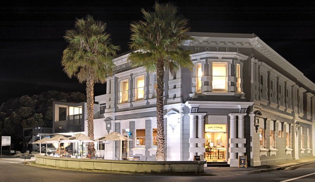 The Com Plex Motel