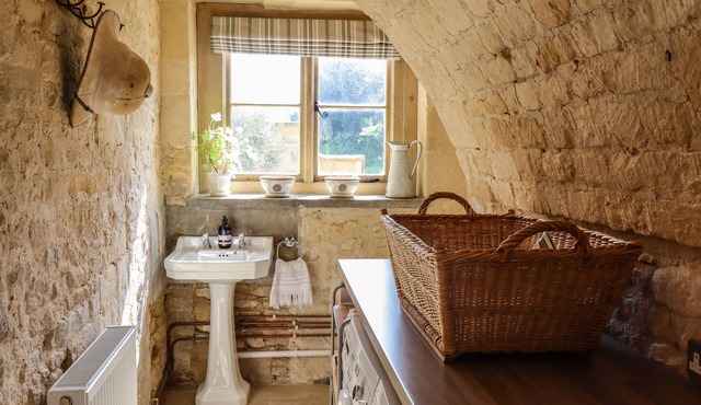 The Compton Cottage