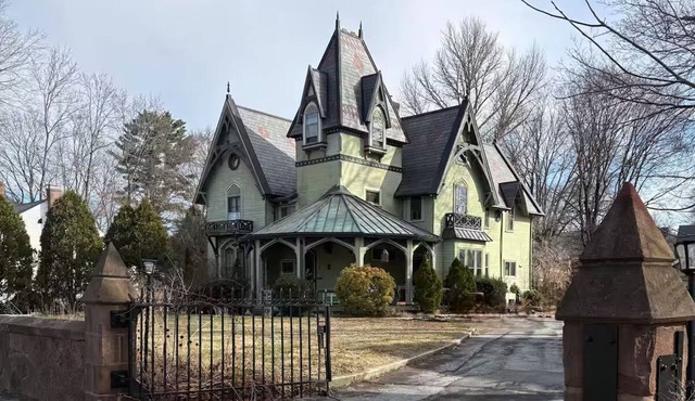 The Converse Castle
