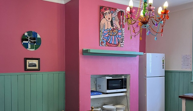 The Cool House, South Fremantle, walk to the beach