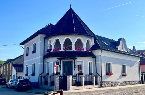 The Corner House