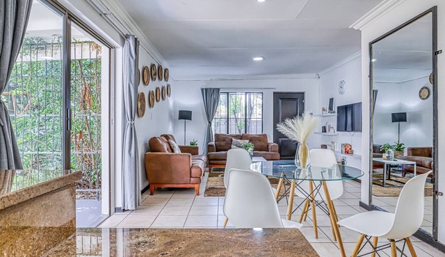 The Cottage-1 Bed-pool-bbq-fibre-solar-samrand