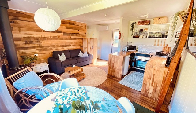 The Cottage at Nutshell Farm – A Tamar Valley Escape for You and Your Pup 🐶
