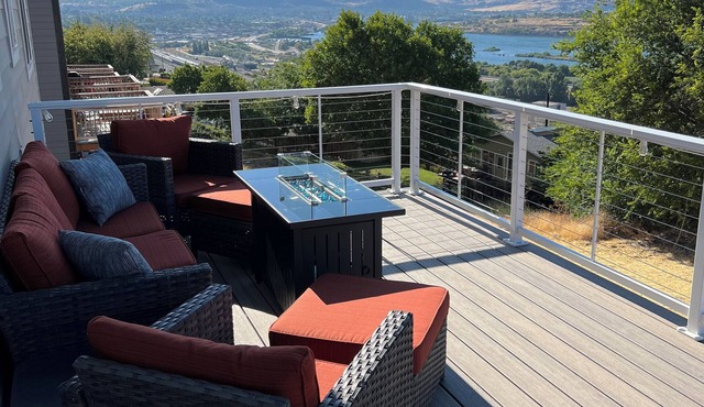 The Crane’s View: Views, Hot Tub, Dog/Kid Friendly!