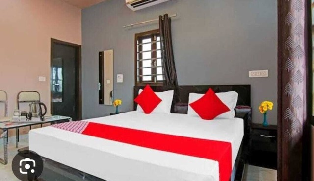 The Crown Hotel