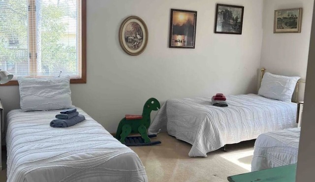 The Currituck Sound Awaits You while 10 minutes to the Beach!
