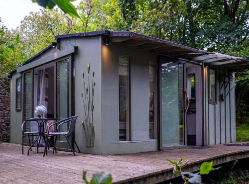 The Cwtch - Woodland cabin with country views!