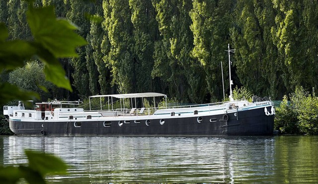 The Daphné’s Barge
