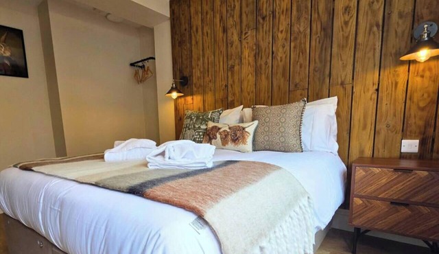 The Deluxe Hare - Room 2 - New Forest