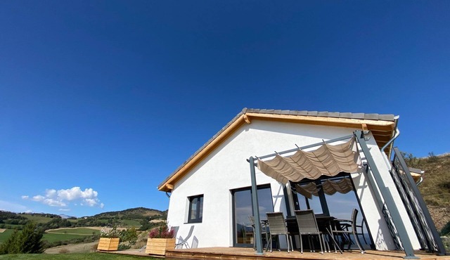The Eagle's View – warm and welcoming chalet with panoramic mountain views