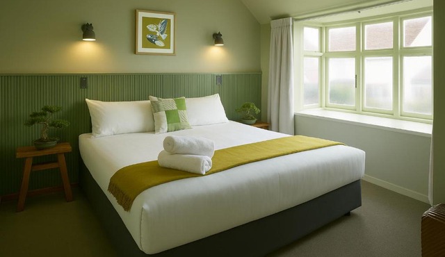 The Elmwood Motel