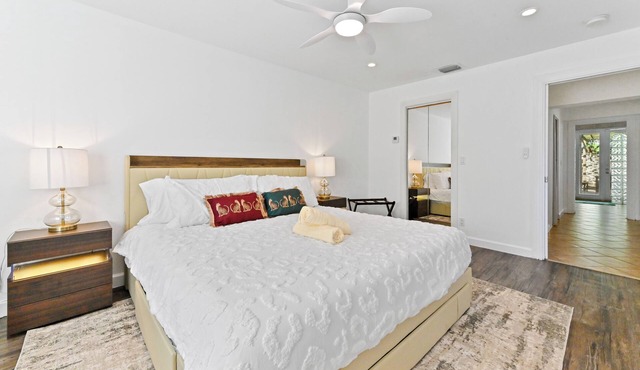 The Flamingo Villa: King BD, Fire Pit, Wifi & Arcade Game 10min to Ft.Lauderdale