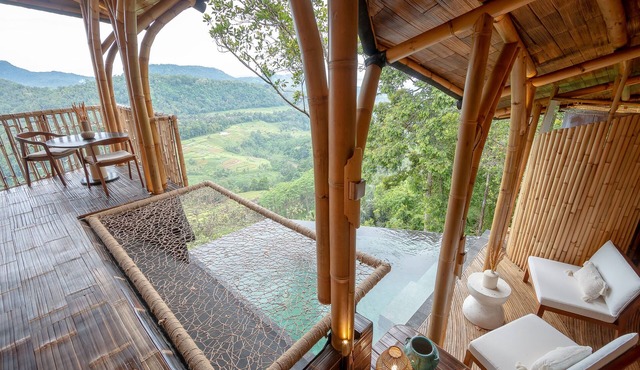 The Floating Treehouse Villa By Avana - A Dreamy Treehouse with a View