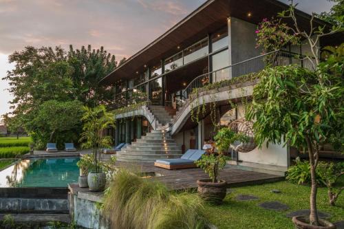 The Flow House