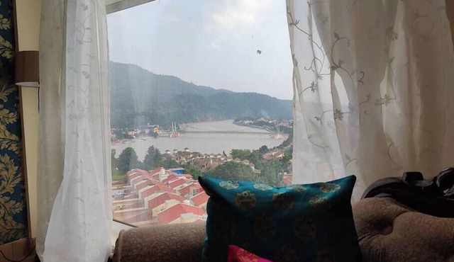 The Ganges Luxe Retreat by iTvara