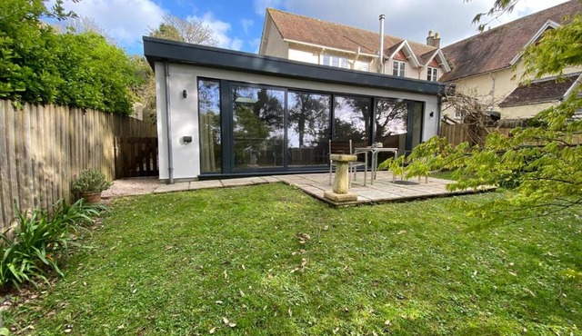 The Garden Room - a luxurious annexe close to Bantham, Devon
