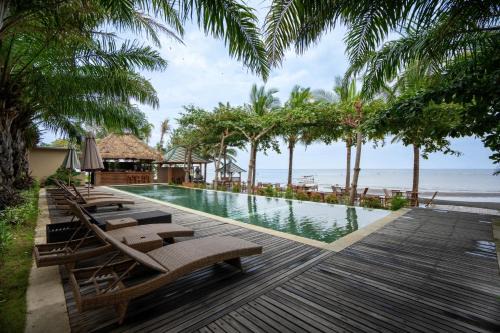 The Grand Villandra Resort Lovina