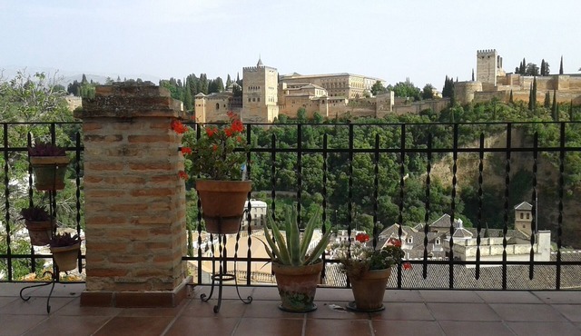 The Great View House. Large veranda terrace with unbeatable views in front of the Alhambra