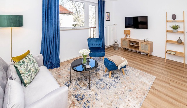 THE GREEN PARK SIDE APARTMENT