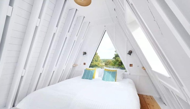 The Hazel Hide - Luxury Eco A-Frame Cabin