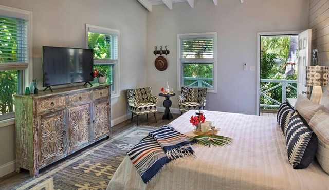 The Hideaway-Beachfront Cottage #6