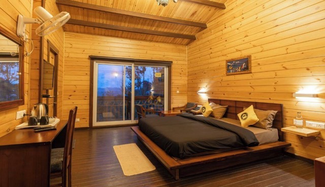 The Hosteller Kasar Devi