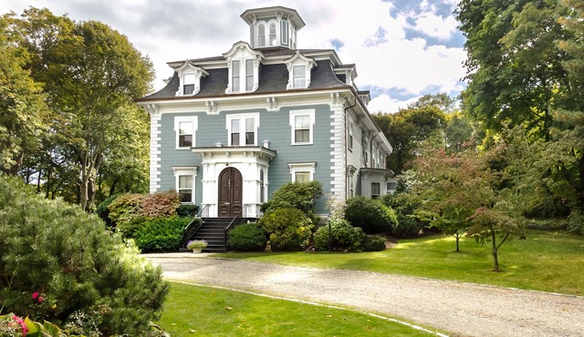 The Hotel Marblehead