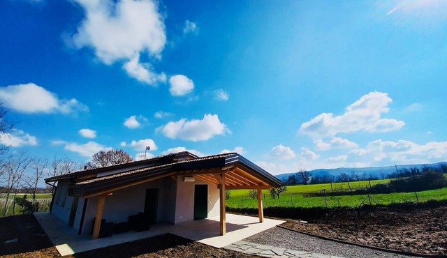 The house in the woods room 1 surrounded by greenery, a few minutes from reggioE and Modena