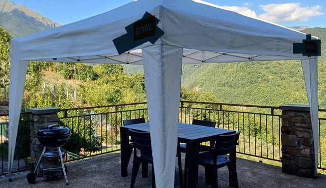 The house under the face of Ripola. Apartment in lovely hamlet of Lunigiana