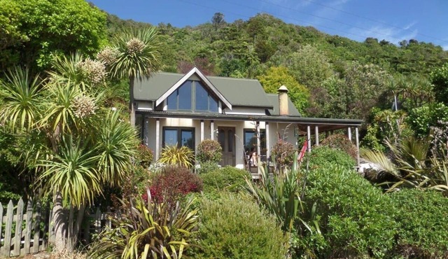 The Hub Summary: Kiwi