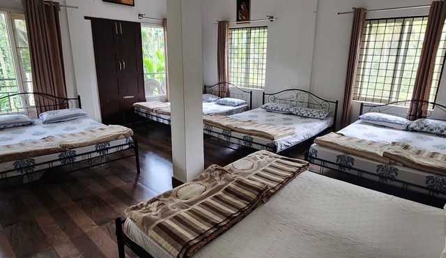The Karle - Hostel