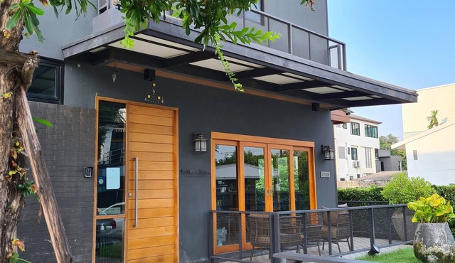 The Lantern Suites