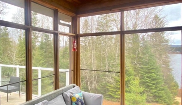 The Laughing Moose Lodge Too Hot tub Sauna Beautiful view