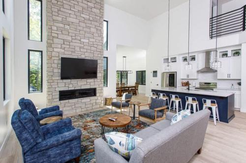 The Loft House by Simple Life Rentals