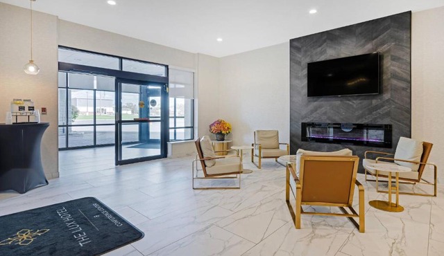 The Lux Hotel & Conference Center, an Ascend Collection Hotel