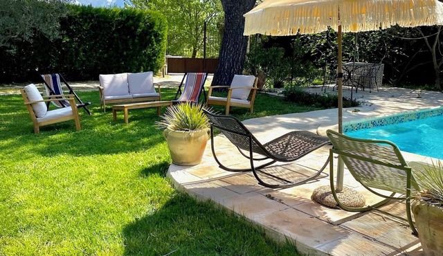 The Mas des Ailles gîte, in the heart of the Vaucluse!