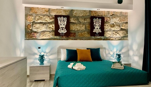 THE MORO HOUSE