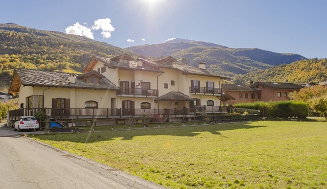 The Mountain B&B - Luxury Stay in Aosta Valley