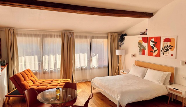 THE NEST - Guest House