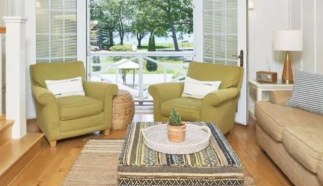 The Newport: 2 BR Luxury Townhome, Pool, Hot Tub, Free Golf, Near Lake Michigan