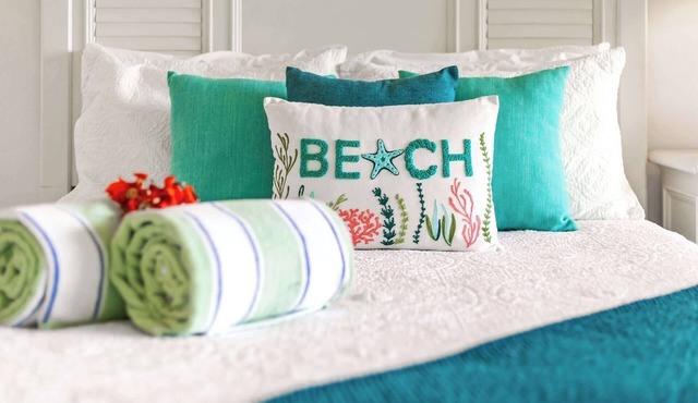 The No Problem Oceanfront Studio Cottage in East End