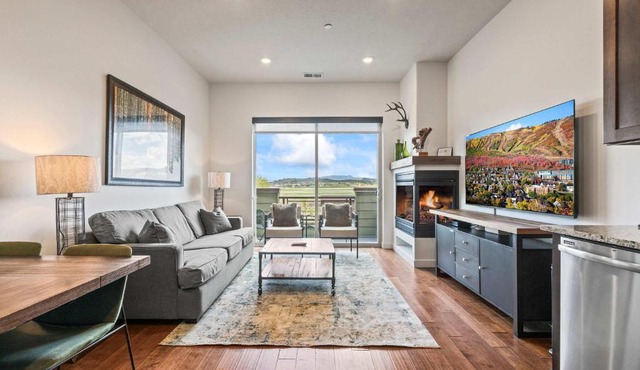 The Nook at Newpark-Mountain days Hot tub nights