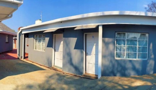 The Ogans Sunset Roomnn