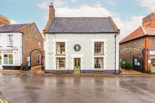 The Old Paul Pry by Leap Escapes