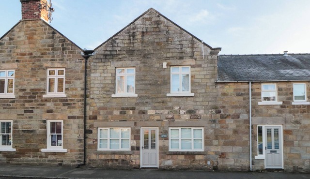 THE OLD POST OFFICE, family friendly, with a garden in Rosedale Abbey