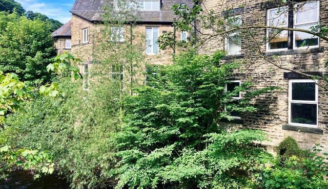 The Old Riverside School House Apt 5